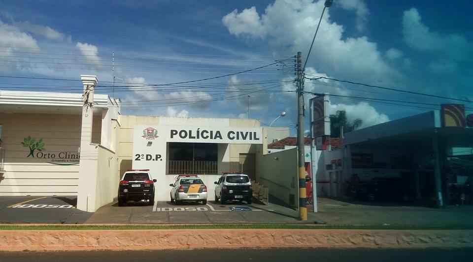 Polícia Civil de Andradina investiga 03 bandidos furtam vários itens de loja no centro da cidade