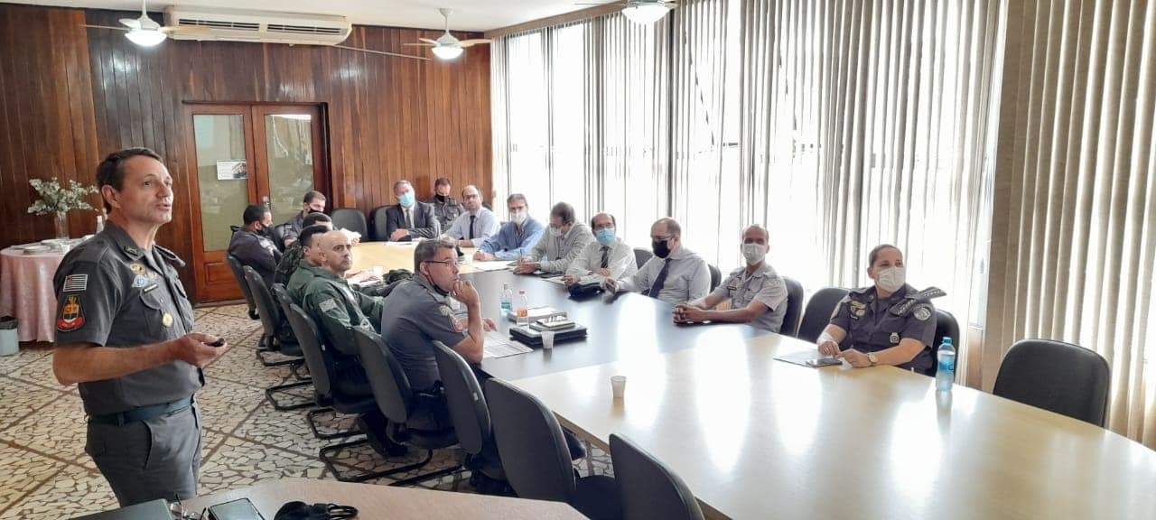 Comandante do Batalhão de Andradina e o delegado Seccional de Andradina participaram de reunião no CPI 10 de Araçatuba