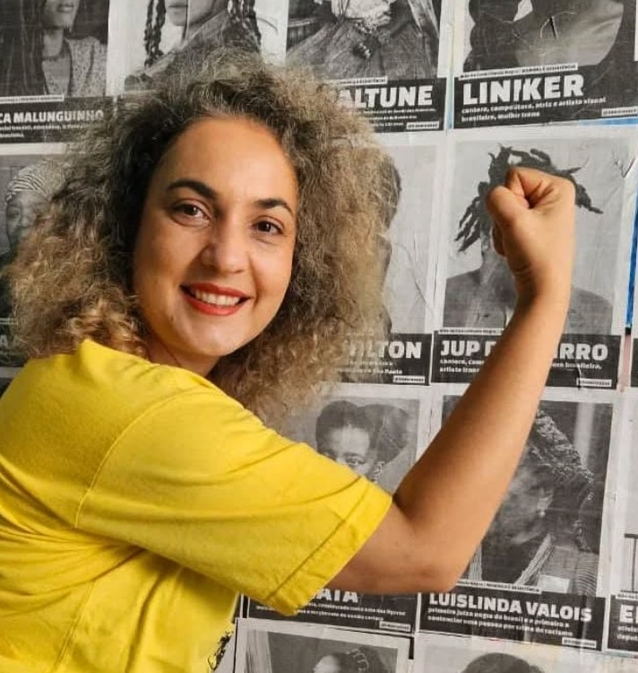 ANDRADINENSE RECEBE “PRÊMIO MULHERES DE OURO”