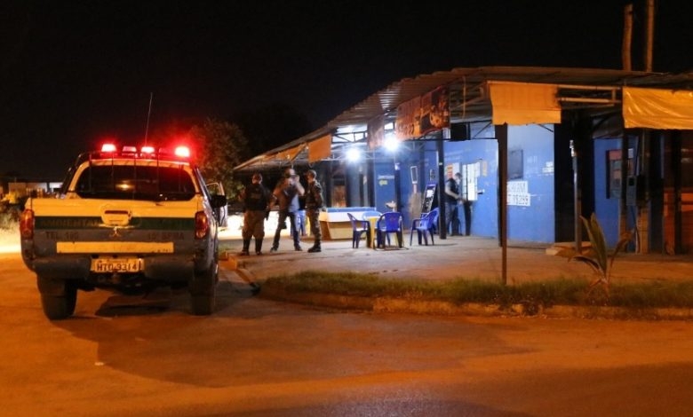 Três festas são encerradas e 07 estabelecimentos notificados neste sábado (25) para combater o avanço da COVID-19 em Três Lagoas