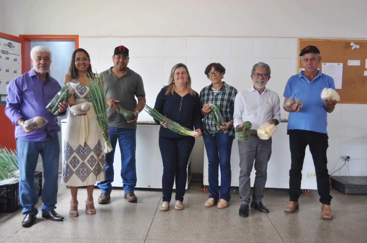 Cooperativa de Agricultores Familiares realiza 1ª entrega de alimentos à Merenda Escolar de Castilho