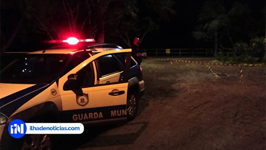 GUARDA MUNICIPAL DE ILHA SOLTEIRA IMPEDE AGLOMERAÇÃO NO "PAREDÃO"