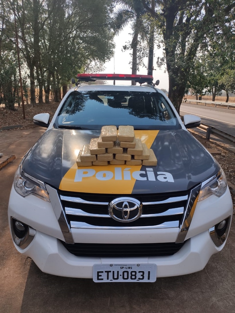 Em Andradina Tático Ostensivo Rodoviário detém passageiro de ônibus e apreende 16,2 quilos de cocaína