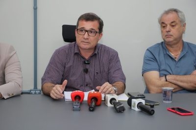 Prefeito Dr. Cassiano reúne imprensa e vereadores para dar transparência à PPP da iluminação pública em Três Lagoas