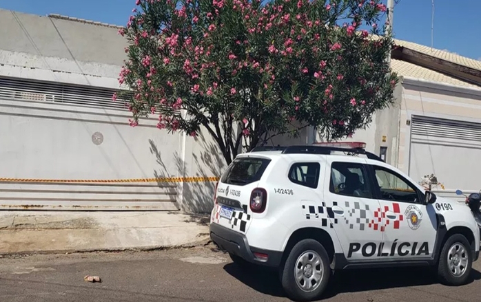 HOMEM TENTA AGREDIR POLICIAL MILITAR E É MORTO POR TIRO EM BURITAMA