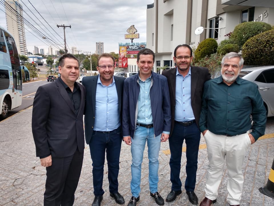 TRÊS LAGOAS: Presidente do Misto mostra nova camisa e fala das expectativas para 2019