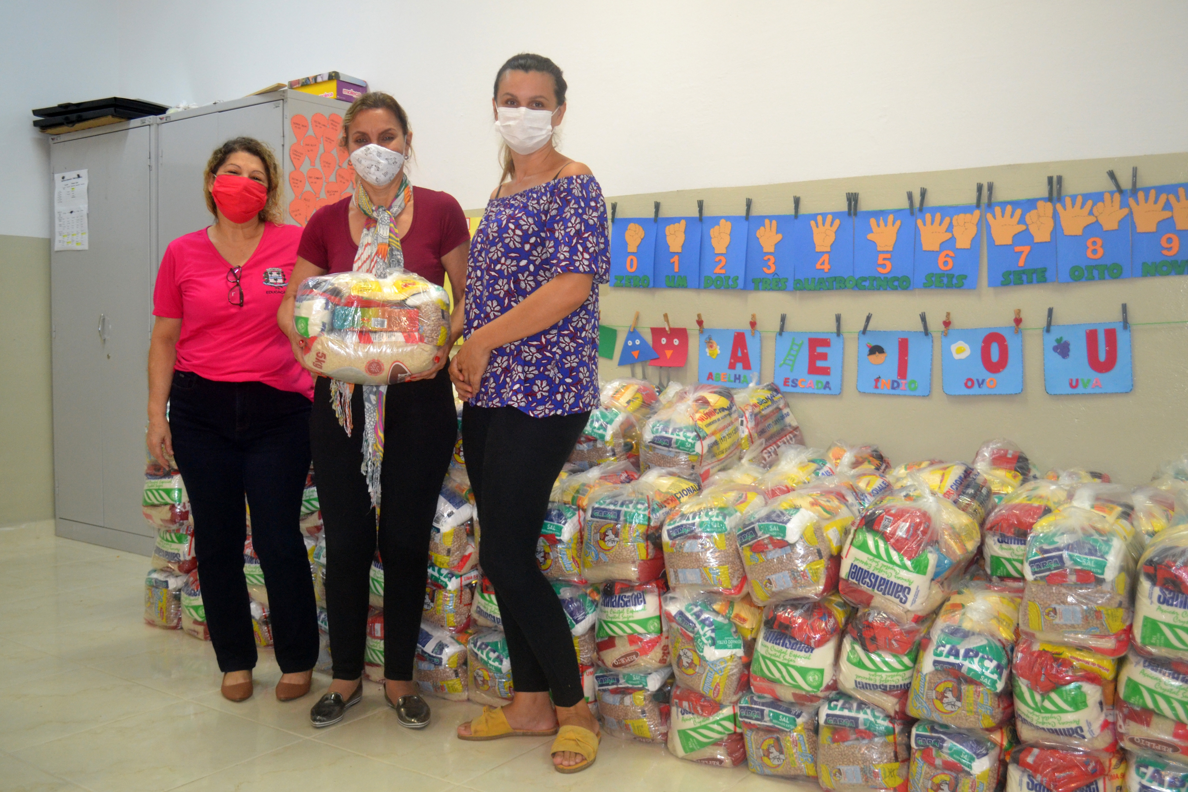 Governo do Município de Buritama entrega kit de merenda escolar para 1.676 alunos da rede municipal de ensino