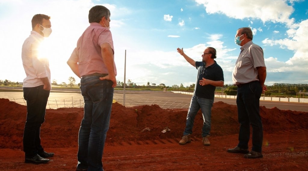 Prefeito da Cidade do Boi Gordo e o Prefeito da Terra do Rei do Gado discutem criação de plano regional de desenvolvimento