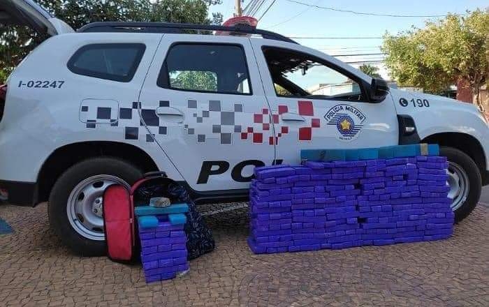 Polícia Militar apreende mais de 200 tijolos de maconha em Penápolis