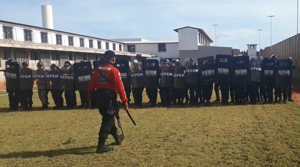 Rotai de Três Lagoas prende autor de tráfico de drogas com aproximadamente meio quilo de maconha no bairro Guanabara