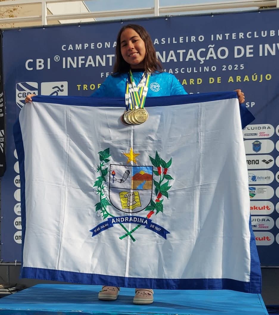 Nadadora Andradinense Julia Naomi é convocada na seleção da Federação Aquática Paulista para o Troféu ChicoPiscina