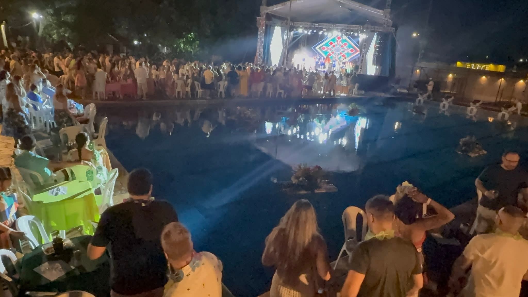 ATC realiza Baile do Havaí com Banda Jair Supercap em Andradina