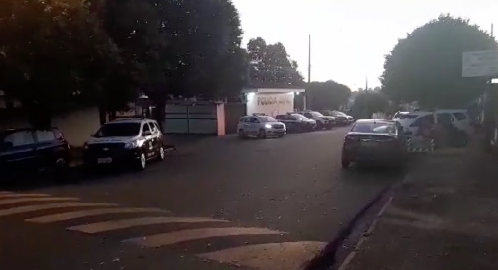 Associação ao tráfico e espancamento: Polícia prende três homens em Mirandópolis e Três Lagoas