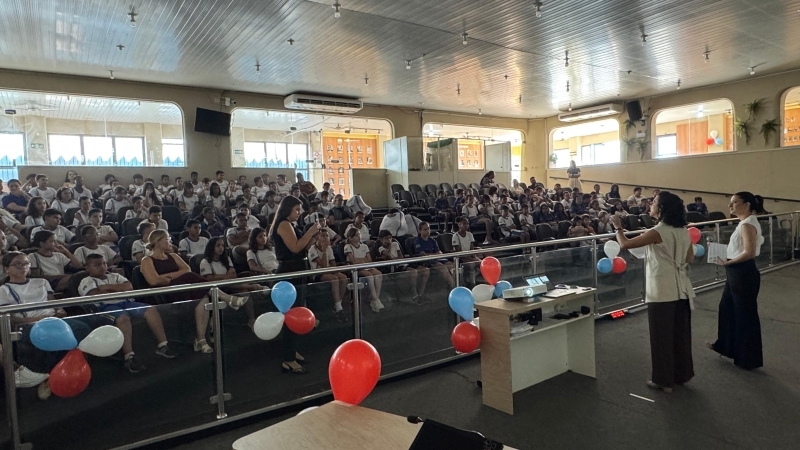 Câmara de Andradina recebe alunos para palestra sobre cidadania e uso responsável do dinheiro público