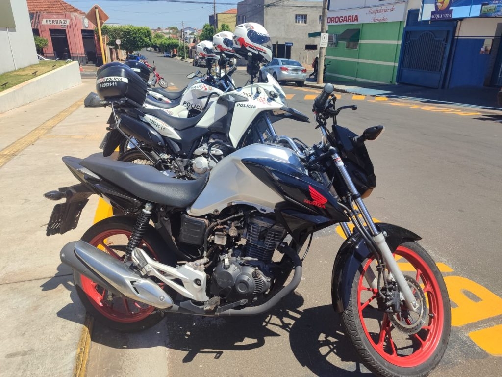 Polícia Militar de Andradina recupera moto furtada e apreende adolescente no bairro Antena
