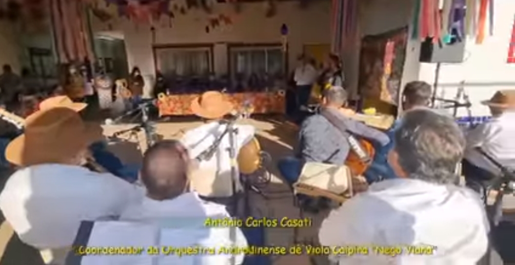 EM ANDRADINA ORQUESTRA DE VIOLA SE APRESENTA APÓS 2 ANOS DE PARALISAÇÃO E PERDAS