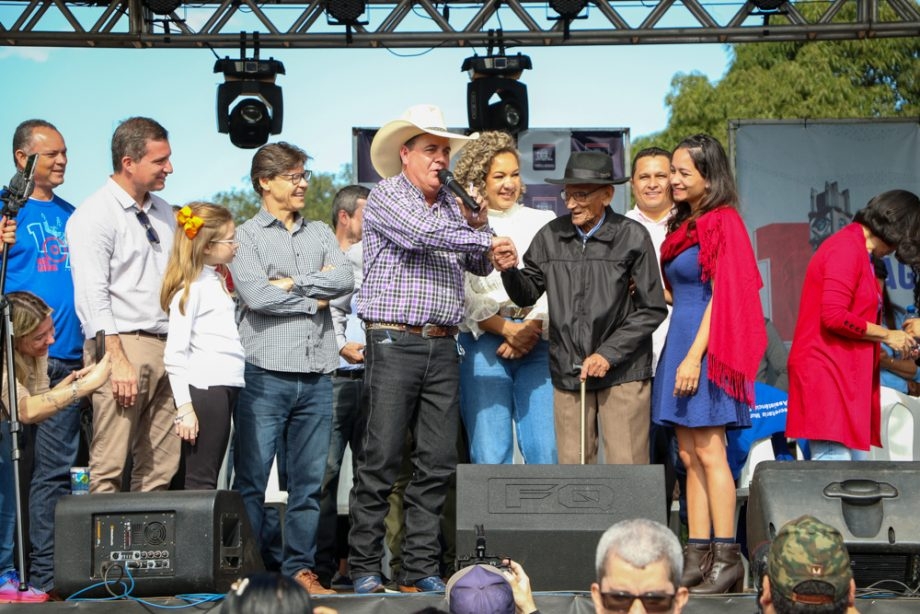 Aproximadamente 18 mil pessoas prestigiam Desfile Cívico de aniversário de 107 anos de Três Lagoas; veja galeria de fotos