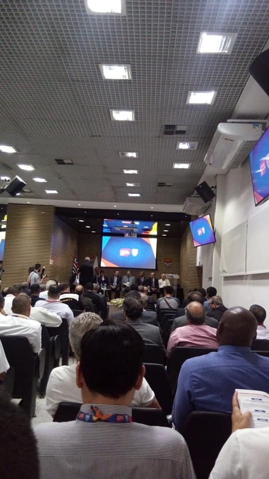 Oportunidade de emprego de açougueiro em supermercado de Andradina