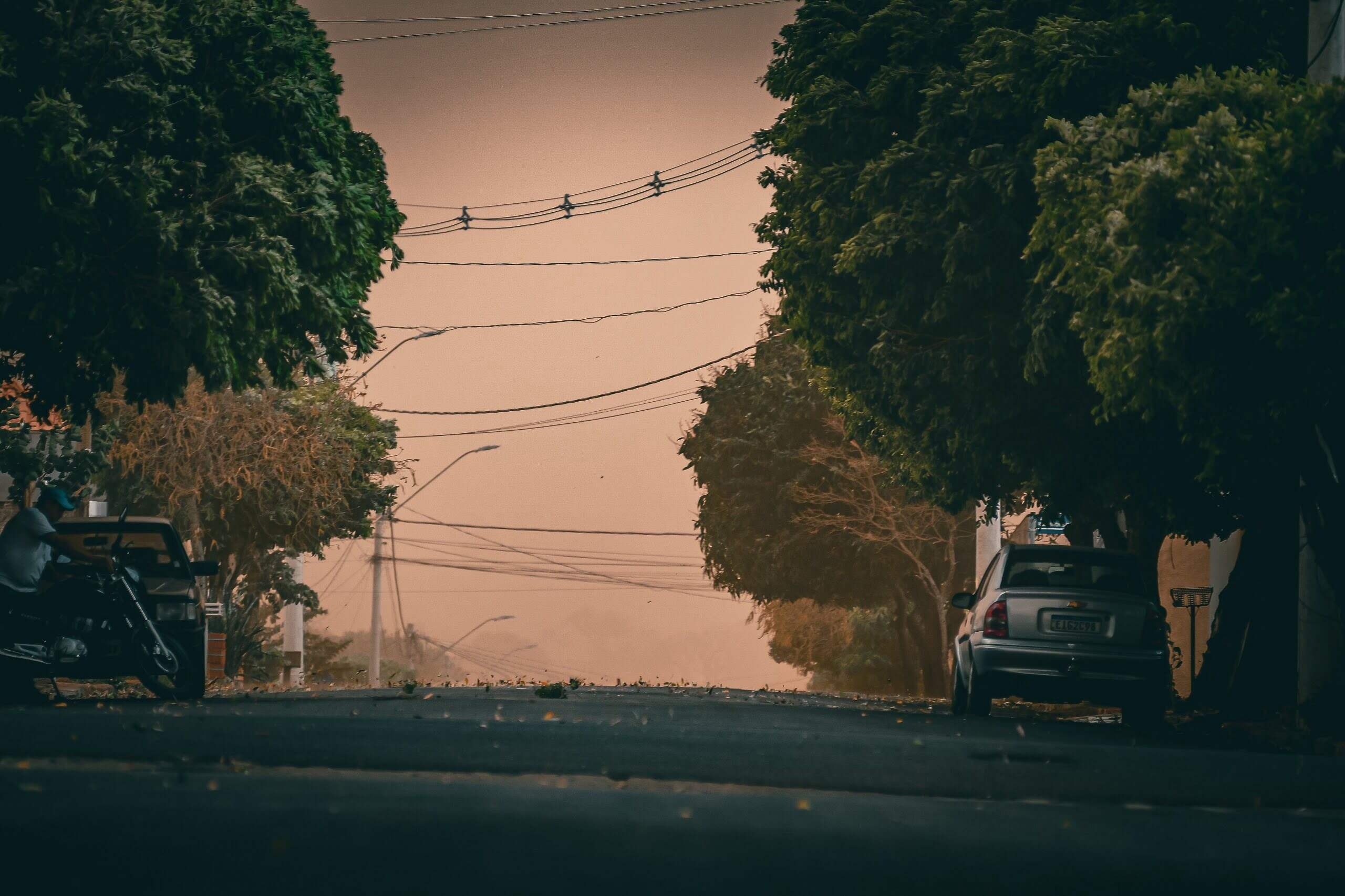 Tempestade de terra causa queda de energia em Bilac e Birigui