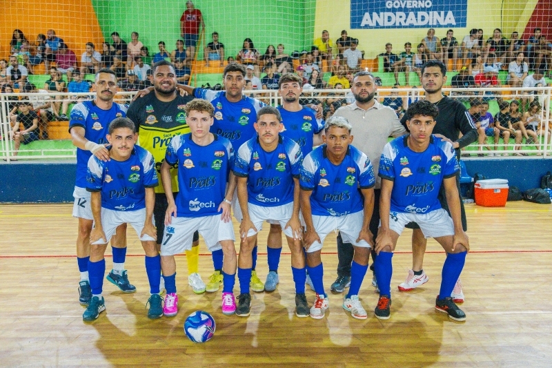 Futsal de Férias de Andradina começa com goleadas e grande presença do público