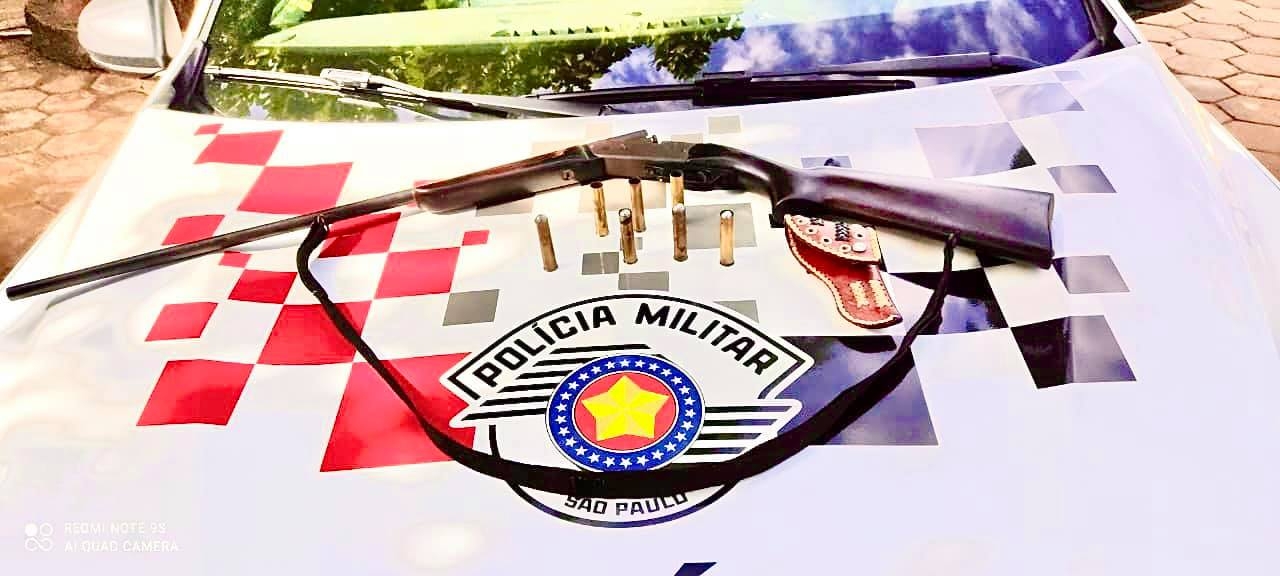 Polícia Militar de Lavínia prende morador do bairro rural Tabajara com espingarda