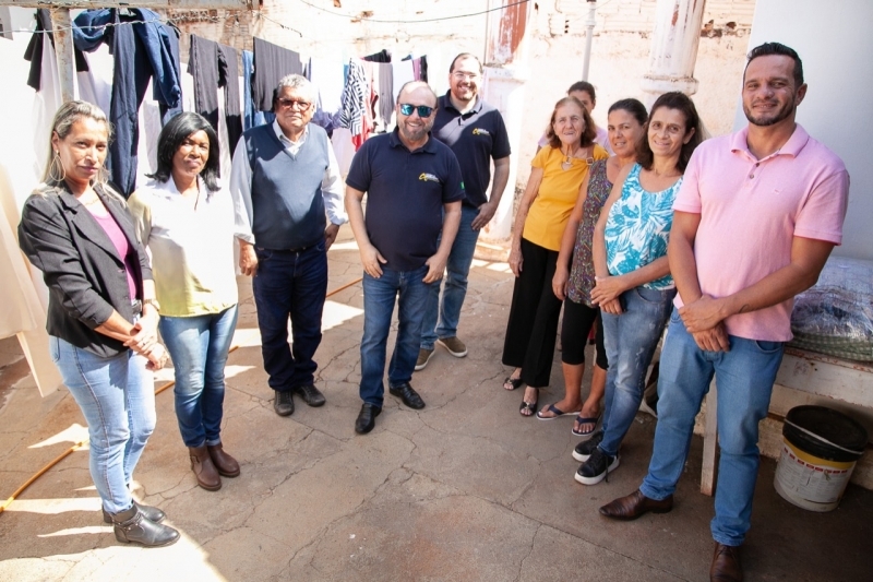 Prefeito de Andradina doa centrífuga industrial para a lavanderia comunitária