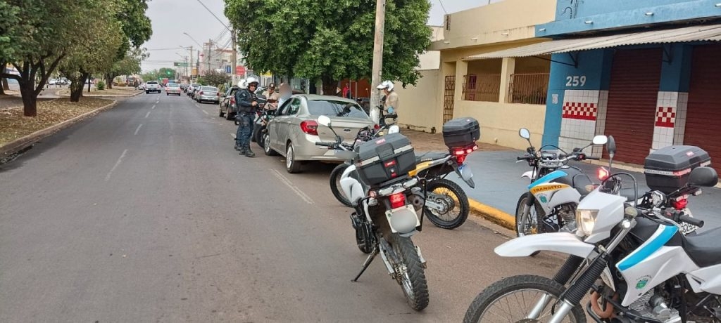 Polícia Militar em Três Lagoas localiza veículo com restrição de furto e roubo