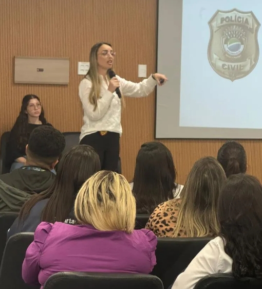 Delegada de Três Lagoas faz palestra sobre Enfrentamento à Violência Doméstica a colaboradores da Suzano