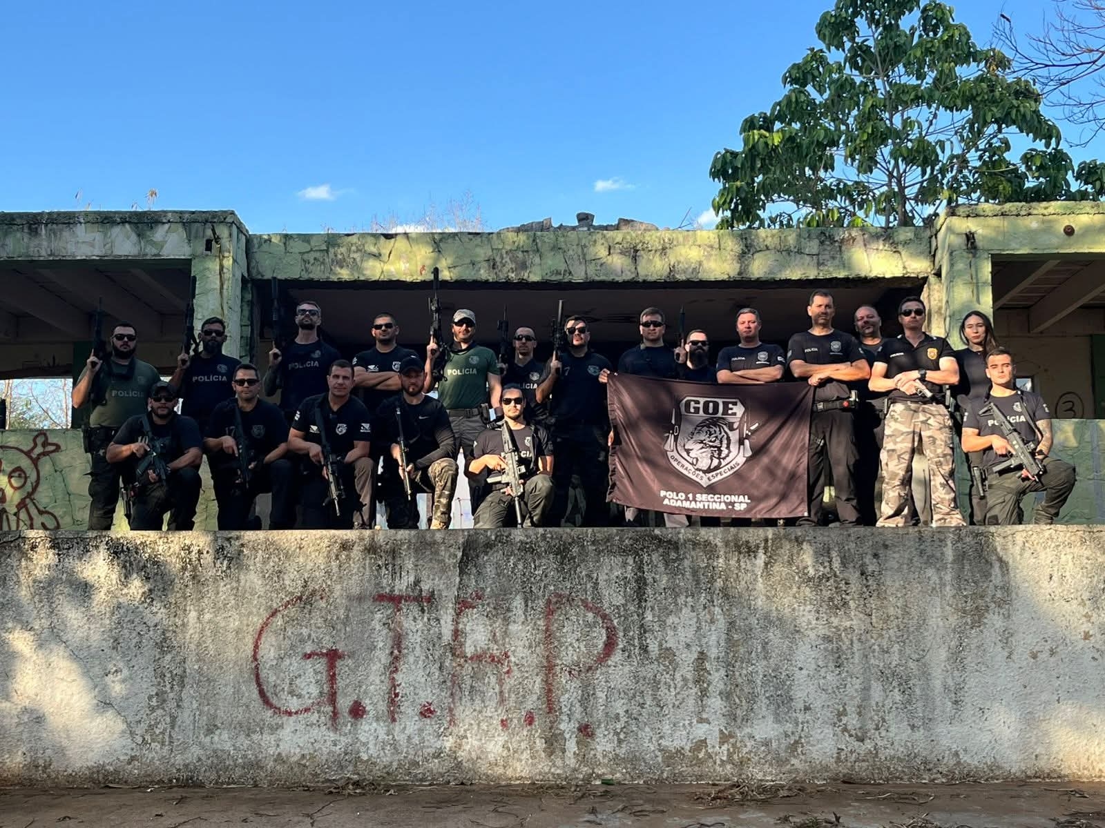 POLÍCIA CIVIL REALIZA TREINAMENTO CONJUNTO DE ENTRADAS TÁTICAS  ENTRE GOE/DEIC e GOE Polo 1 (ADAMANTINA)