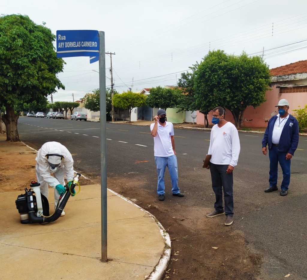Em Pereira Barreto Equipe Municipal de Controle Vetores continua realizando nebulização contra o mosquito da dengue