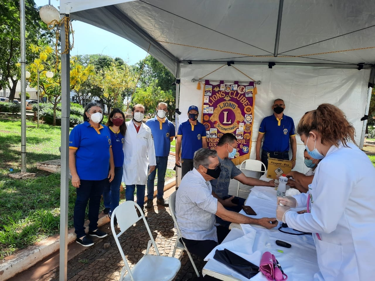 LIONS CLUBE ANDRADINA SUL REALIZOU FEIRA DE SAÚDE NA PRAÇA MOURA  ANDRADE