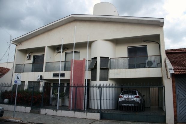 Agentes da Penitenciária 2 de Lavínia apreendem micro aparelho celular com visita