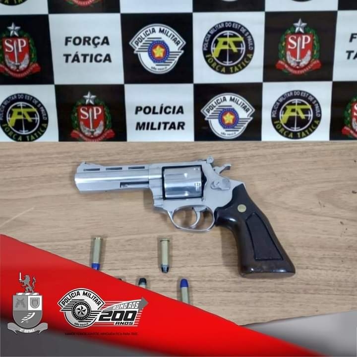 EM ARAÇATUBA FORÇA TÁTICA PRENDE INDIVÍDUO POR POSSE ILEGAL DE REVÓLVER COM NUMERAÇÃO "RASPADA"