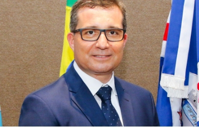 Prefeito de Três Lagoas gasta R$ 4 milhões em enfeites natalinos e levanta debate sobre prioridades da gestão