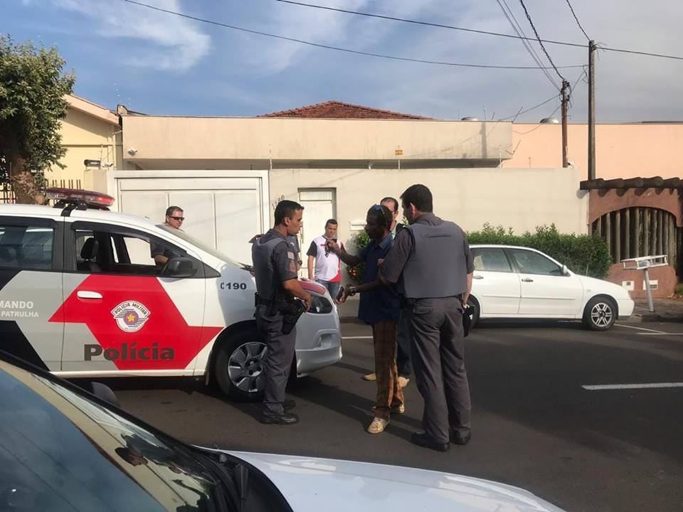Vereador Mario Henrique faz um "barraco" em frente de um jornal de Andradina