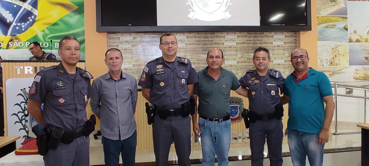 REPRESENTANTES DE SUD MENNUCCI PARTICIPAM DE SOLENIDADE DE VALORIZAÇÃO PROFISSIONAL MILITAR ALUSIVA AOS INTEGRANTES DA POLÍCIA MILITAR DO ESTADO DE SÃO PAULO