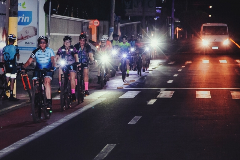 Atividade Delegada faz segurança das ciclistas em passeio no Dia da Mulher em Andradina