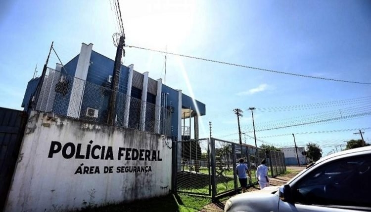 Motorista de aplicativo é levado à Polícia Federal de Três Lagoas por suspeita de tráfico internacional de pessoas