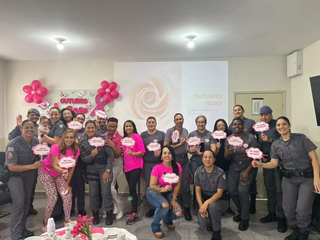 Polícia Militar promoção ação do Outubro Rosa em Andradina