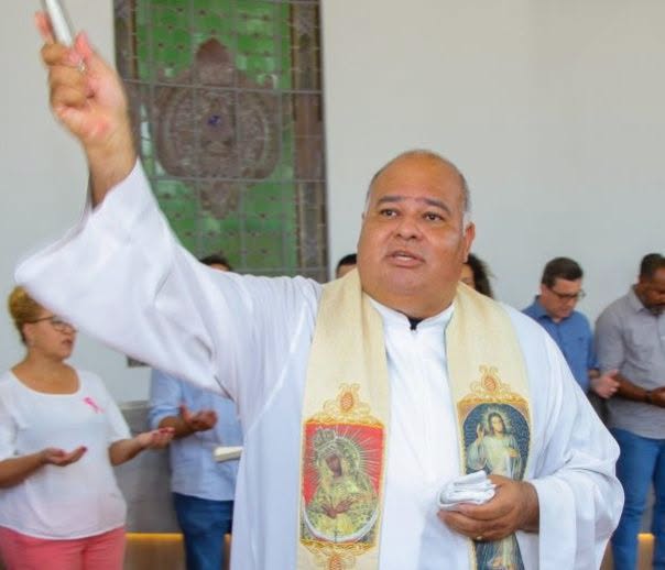 Três Lagoas Padre Rogério Gomes recebe alta da UTI