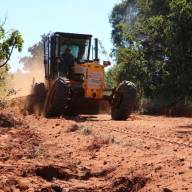DIG de Andradina deteve moradora do bairro Quinta das Castanheiras tentando vender latas de tintas furtadas no bairro Stella Maris