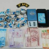 Polícia Militar prende traficantes e fecha ponto de venda de drogas em Três Lagoas. Maconha, Crack e Cocaína foram apreendidos