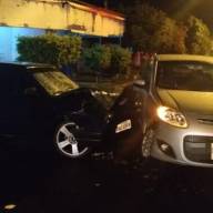 Em Andradina bêbado provoca acidente envolvendo vários veículos, abandona o local e é detido pela Polícia Militar tomando “pinga” em bar