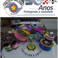 Polícia Militar e Guarda Municipal de Araçatuba apreendem dezenas de pipas com cerol em local proíbido