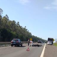 Motoqueiro morre após bater na traseira de caminhão na Marechal Rondon em Araçatuba