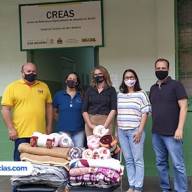 OAB de Ilha Solteira doa cobertores para o CREAS