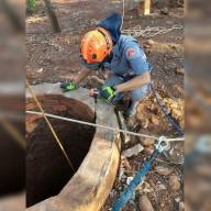 Corpo de Bombeiros de Ilha Solteira resgata idoso de um poço de mais de 10 metros de profundidade