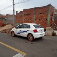 Equipes do Governo de Andradina trabalham para limpar destruição de temporal