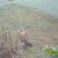 Homem é flagrado em vídeo estuprando cadela grávida em terreno baldio em Birigui