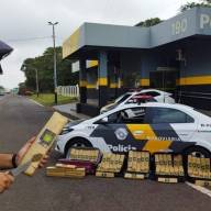 POLÍCIA RODOVIÁRIA DE PENÁPOLIS PRENDE CASAL COM 70 TIJOLOS DE MACONHA EM MALAS